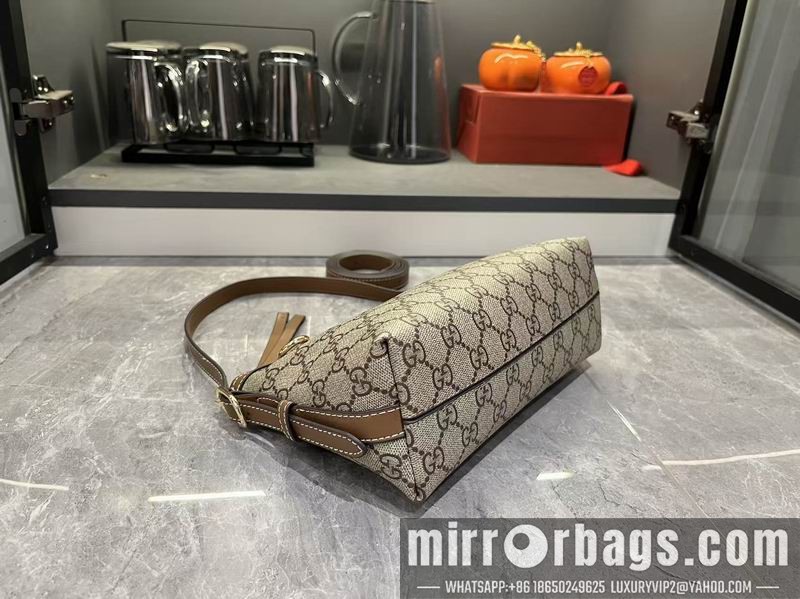 1:1 Replica Gucci Bags 847450 22x14x8cm DF 2色