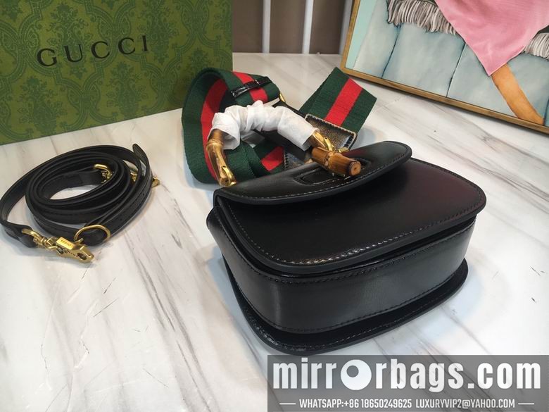 1:1 Replica Gucci Bags Bamboo 686864 17X12X7.5cm DF 2colour