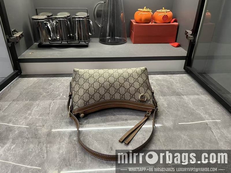 1:1 Replica Gucci Bags 847450 22x14x8cm DF 2色