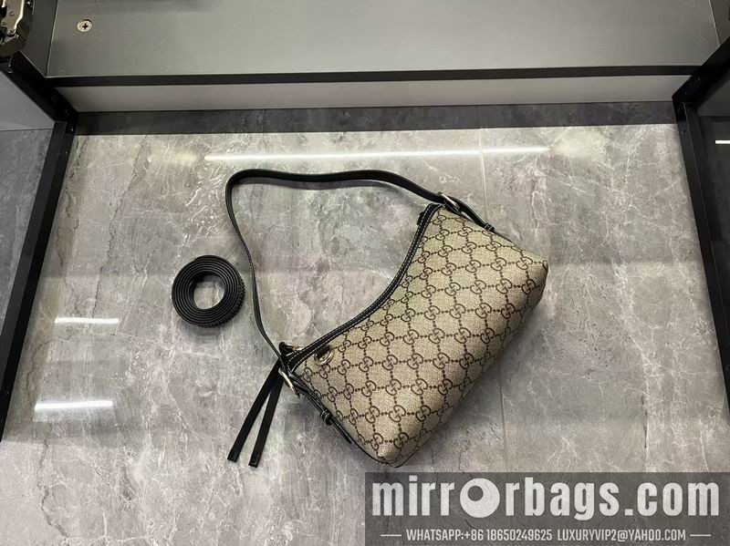 1:1 Replica Gucci Bags 847450 22x14x8cm DF 2色