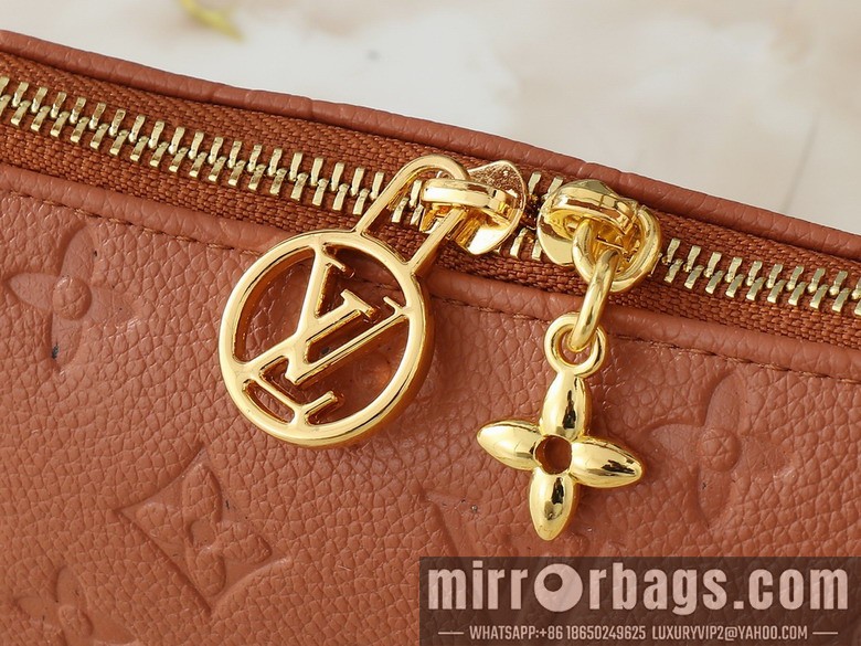 1:1 Replica Louis Vuitton Bags Sevres M12174 25x13x5cm ss1