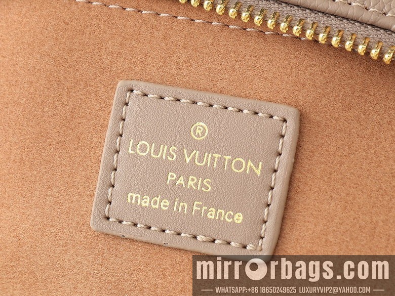 1:1 Replica Louis Vuitton Bags Sevres M12174 25x13x5cm ss3