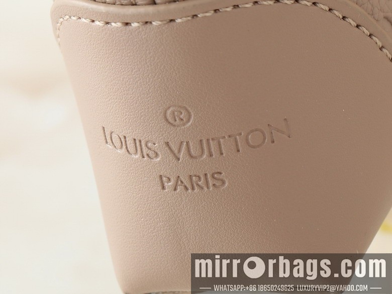 1:1 Replica Louis Vuitton Bags Sevres M12174 25x13x5cm ss3