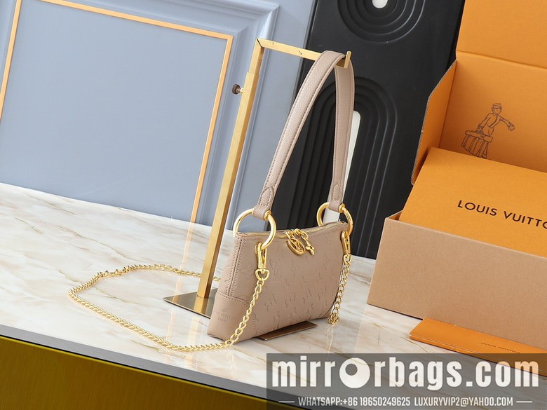 1:1 Replica Louis Vuitton Bags Sevres M12174 25x13x5cm ss3
