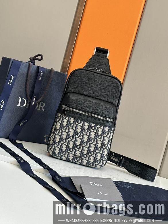 1:1 Replica Louis Vuitton Bags 93915 17X26X8cm WP 2colour