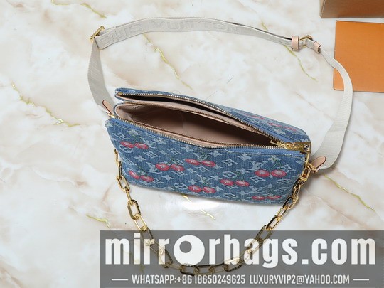 1:1 Replica Louis Vuitton Bags Coussin M57790 26x20x12cm ss.