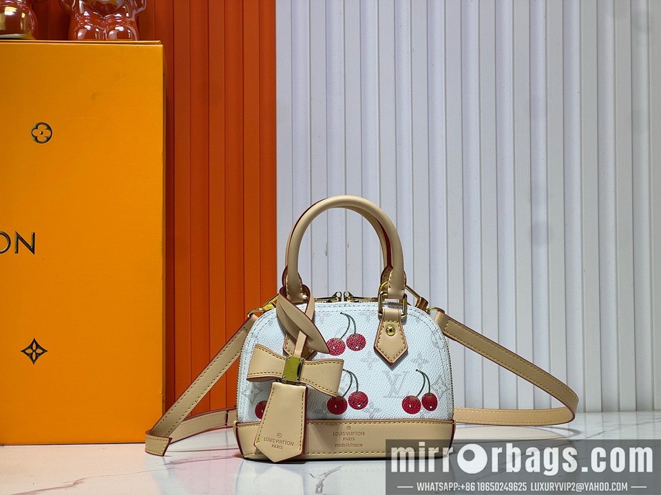 1:1 Replica Louis Vuitton Bags M82717 18x12x8cm ss4