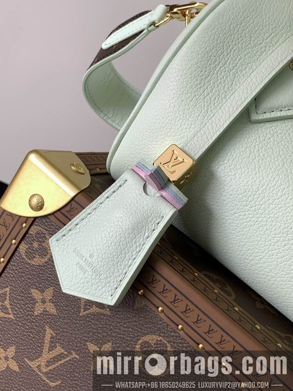 1:1 Replica Louis Vuitton Bags M24605 18X12.5X11cm WP