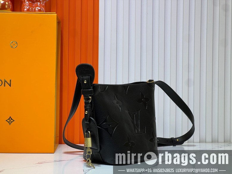1:1 Replica Louis Vuitton Bags ALL In M12925 16x12x18cm ss2