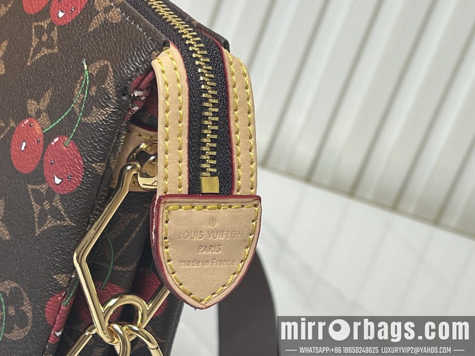 1:1 Replica Louis Vuitton Bags Coussin M57790 26x20x12cm ss2
