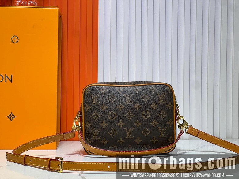 1:1 Replica Louis Vuitton Bags M14016 22x16.5x8cm ss