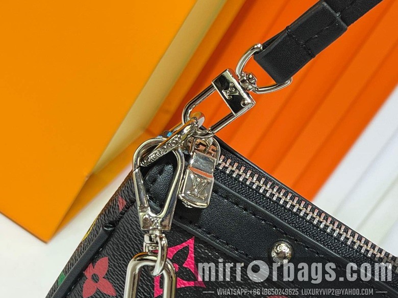 1:1 Replica Louis Vuitton Bags Pochette Acc M13404 22x13x4cm ss1