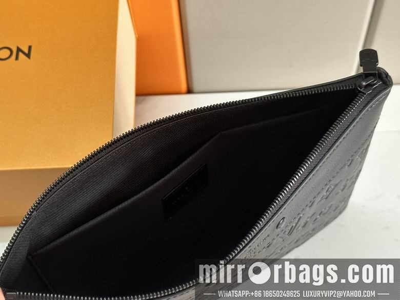 1:1 Replica Louis Vuitton Bags M81570 30X21.5X1cm WP