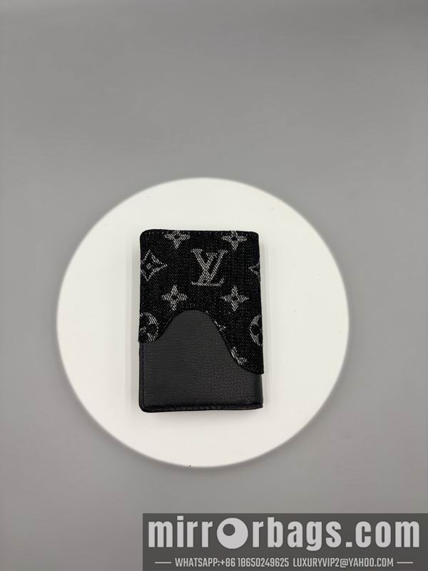 1:1 Replica Louis Vuitton Bags M81015 8x11x1cm ZC 2色