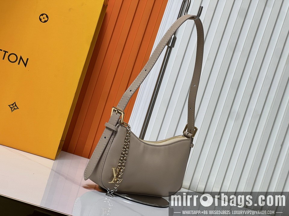 1:1 Replica Louis Vuitton Bags Liv chette 25784 23x10x4cm ss2