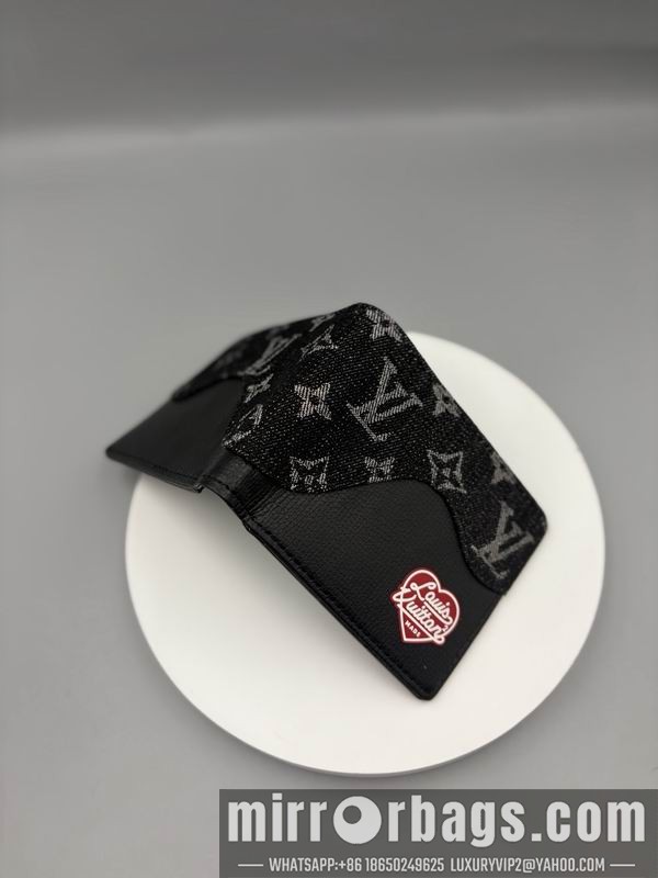 1:1 Replica Louis Vuitton Bags M81020 11x8.5x2cm ZC 2色