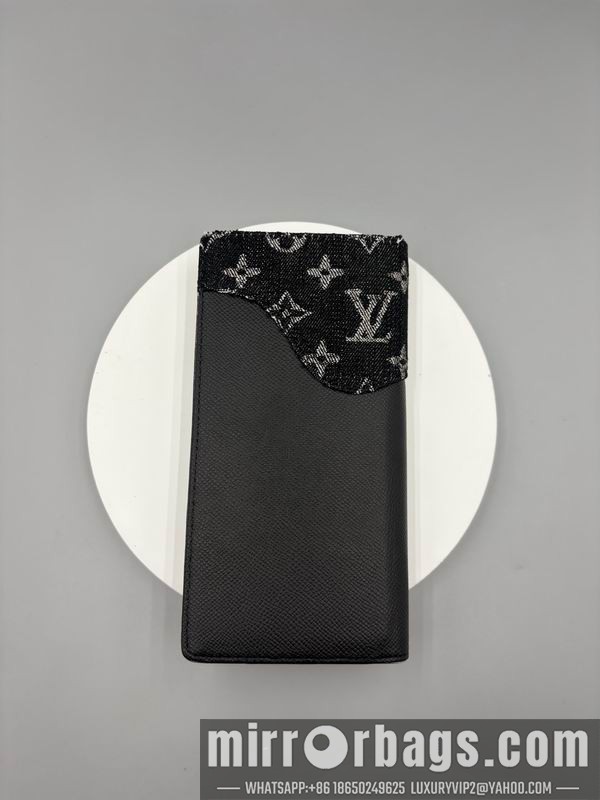 1:1 Replica Louis Vuitton Bags M62665 11x8.5x2cm ZC 2色