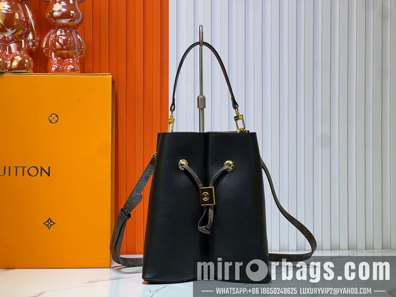1:1 Replica Louis Vuitton Bags Bloom M13843 16x21x21cm ss
