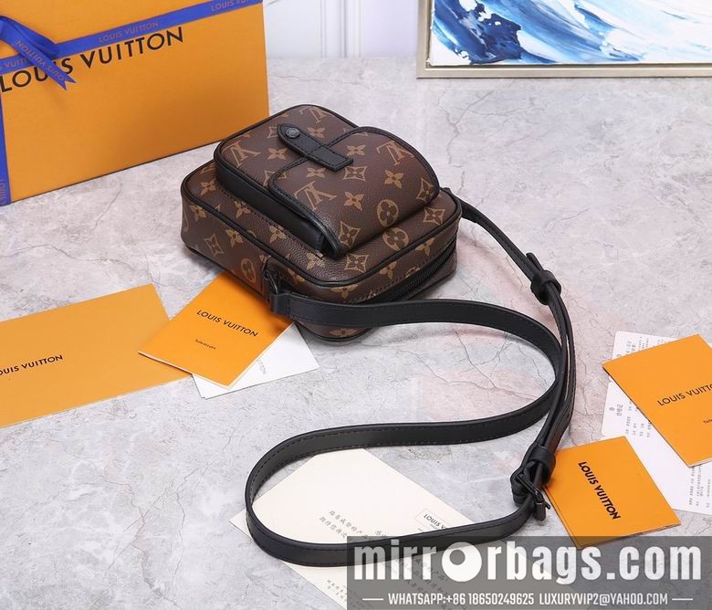1:1 Replica Louis Vuitton Bags M69404 15X17X8cm WP