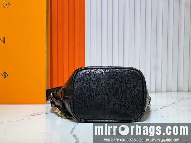 1:1 Replica Louis Vuitton Bags ALL In M12925 16x12x18cm ss2