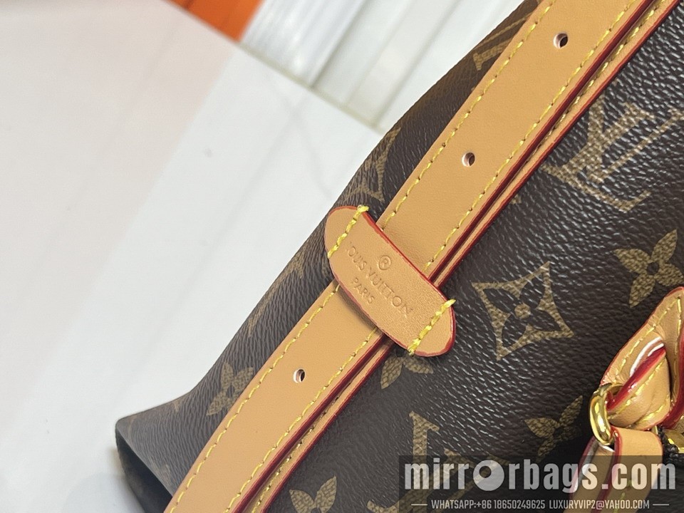 1:1 Replica Louis Vuitton Bags CarryAll M24861 29x24x12cm ss1