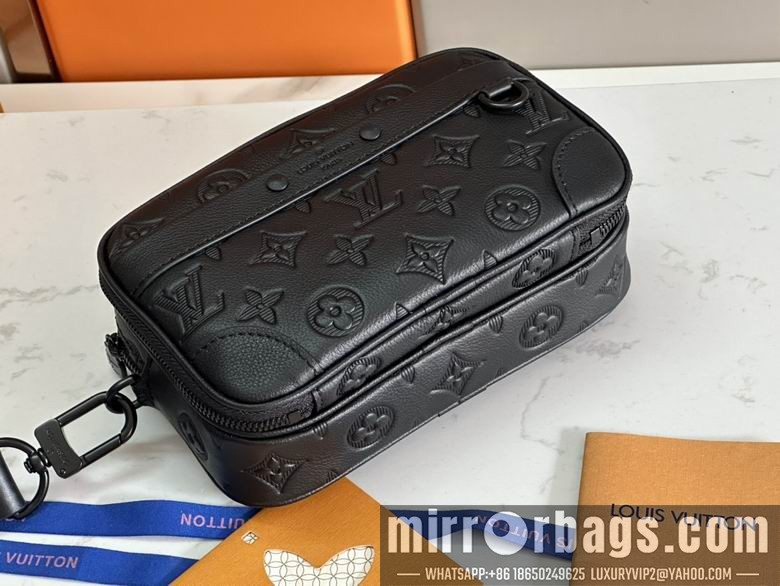 1:1 Replica Louis Vuitton Bags M82544 11X18.5X6.5cm WP