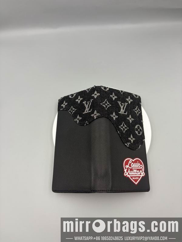 1:1 Replica Louis Vuitton Bags M62665 11x8.5x2cm ZC 2色