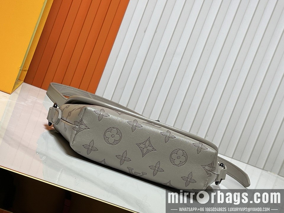 1:1 Replica Louis Vuitton Bags Pulse M14116 16x5x22.5cm ss