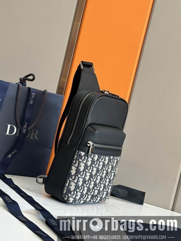 1:1 Replica Louis Vuitton Bags 93915 17X26X8cm WP 2colour