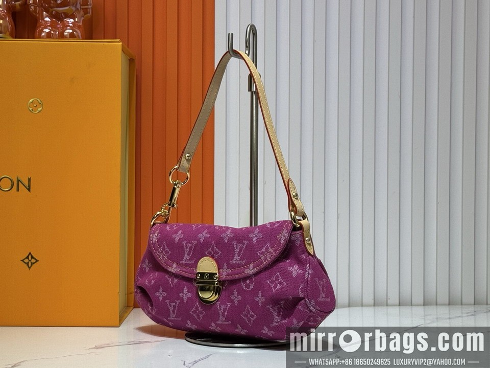 1:1 Replica Louis Vuitton Bags M44470 26x17x7cm ss