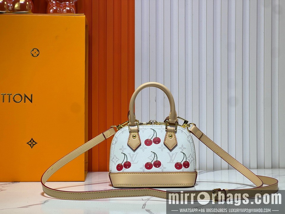 1:1 Replica Louis Vuitton Bags M82717 18x12x8cm ss4
