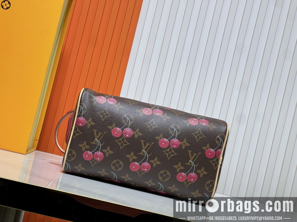 1:1 Replica Louis Vuitton Bags Dopp Kit M47528 28x15x16.5cm ss1