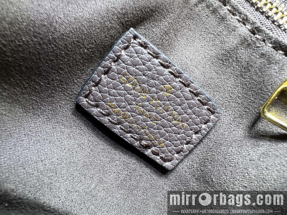 1:1 Replica Louis Vuitton Bags M13668 40x20x25cm ss2
