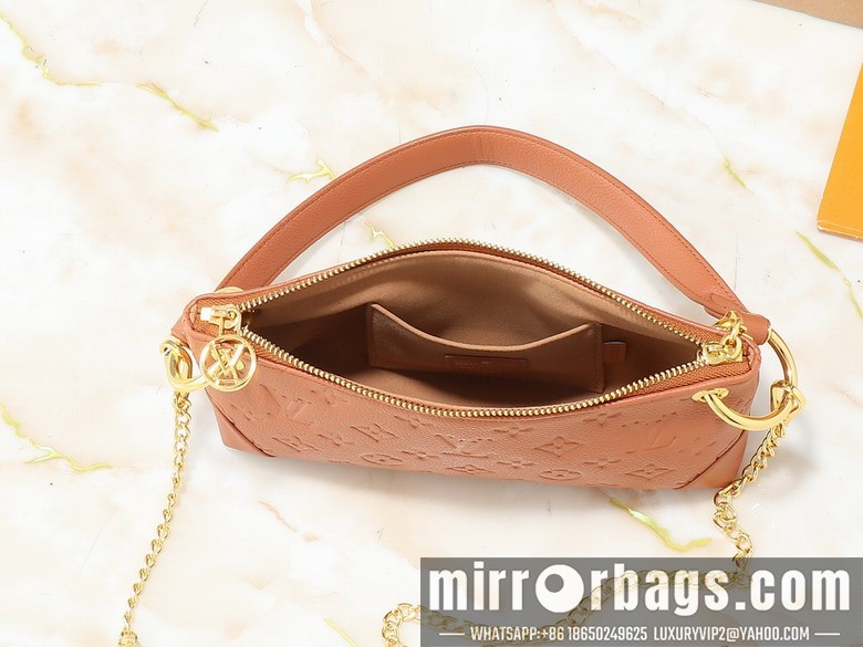 1:1 Replica Louis Vuitton Bags Sevres M12174 25x13x5cm ss1
