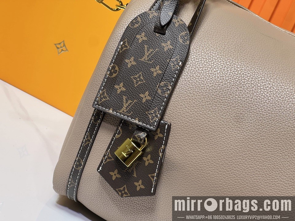 1:1 Replica Louis Vuitton Bags M13668 40x20x25cm ss