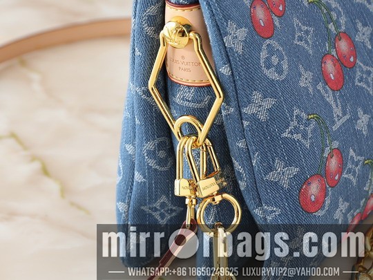 1:1 Replica Louis Vuitton Bags Coussin M14978 26x20x12cm ss