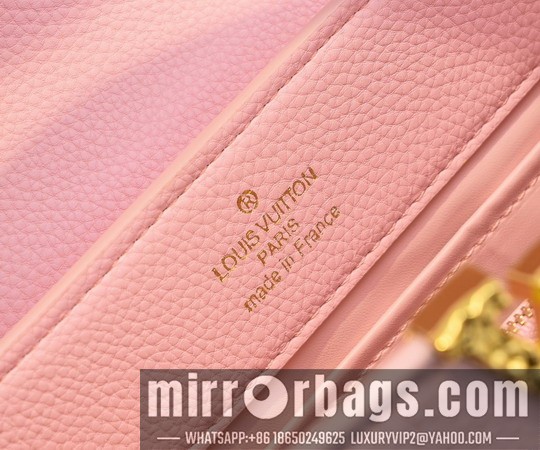 1:1 Replica Louis Vuitton Bags Cap M24664 33x19x9cm ss2