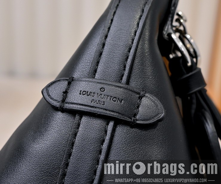 1:1 Replica Louis Vuitton Bags M13014 26x17x10cm ss