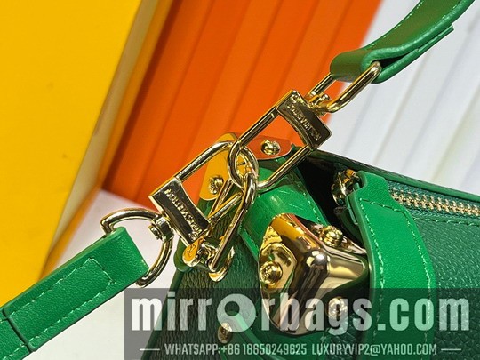 1:1 Replica Louis Vuitton Bags Side Trunk M12428 21x14x6cm ss