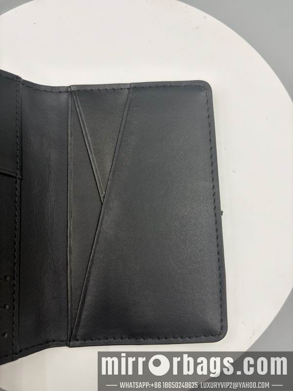 1:1 Replica Louis Vuitton Bags M81015 8x11x1cm ZC 2色