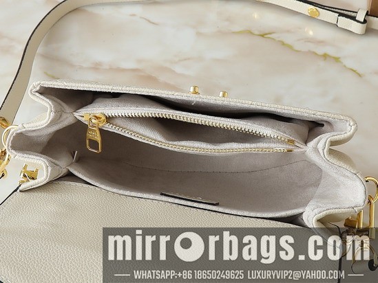 1:1 Replica Louis Vuitton Bags Métis M46279 21.5x13.5x6cm ss10