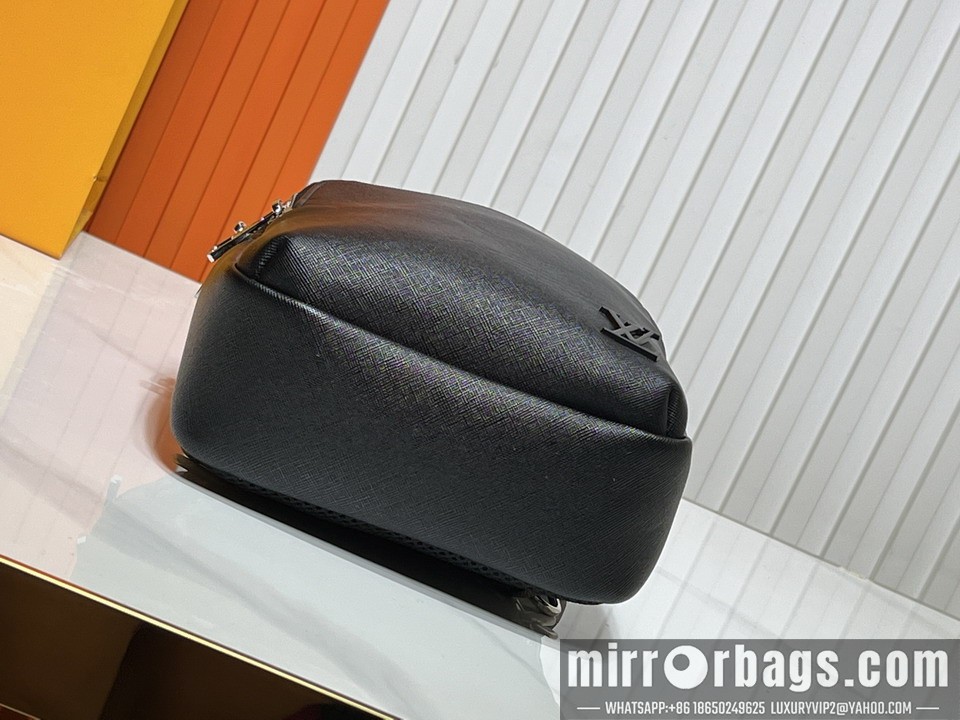 1:1 Replica Louis Vuitton Bags M46344 30x17x5cm ss1