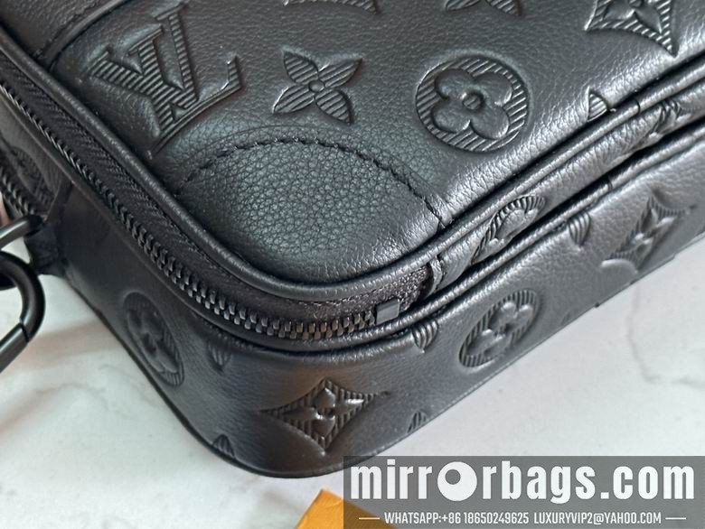 1:1 Replica Louis Vuitton Bags M82544 11X18.5X6.5cm WP