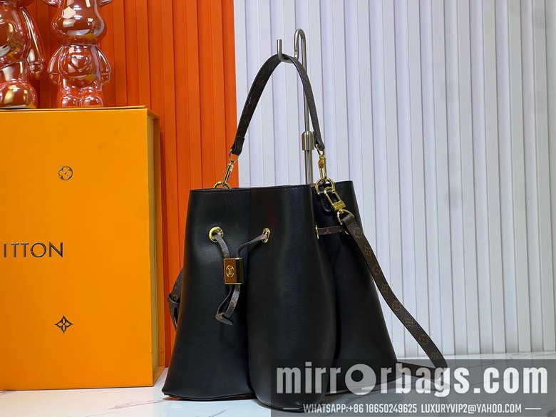 1:1 Replica Louis Vuitton Bags Bloom M13843 16x21x21cm ss