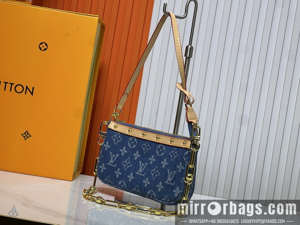 1:1 Replica Louis Vuitton Bags Pochette Acc M13404 22x13x4cm ss2