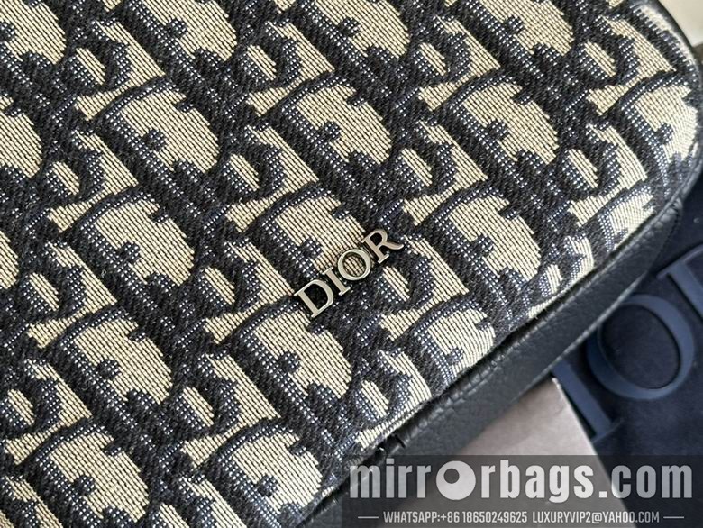 1:1 Replica Louis Vuitton Bags 93915 17X26X8cm WP 2colour