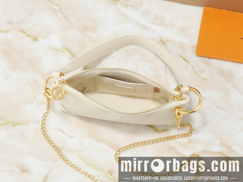 1:1 Replica Louis Vuitton Bags Sevres M12174 25x13x5cm ss4