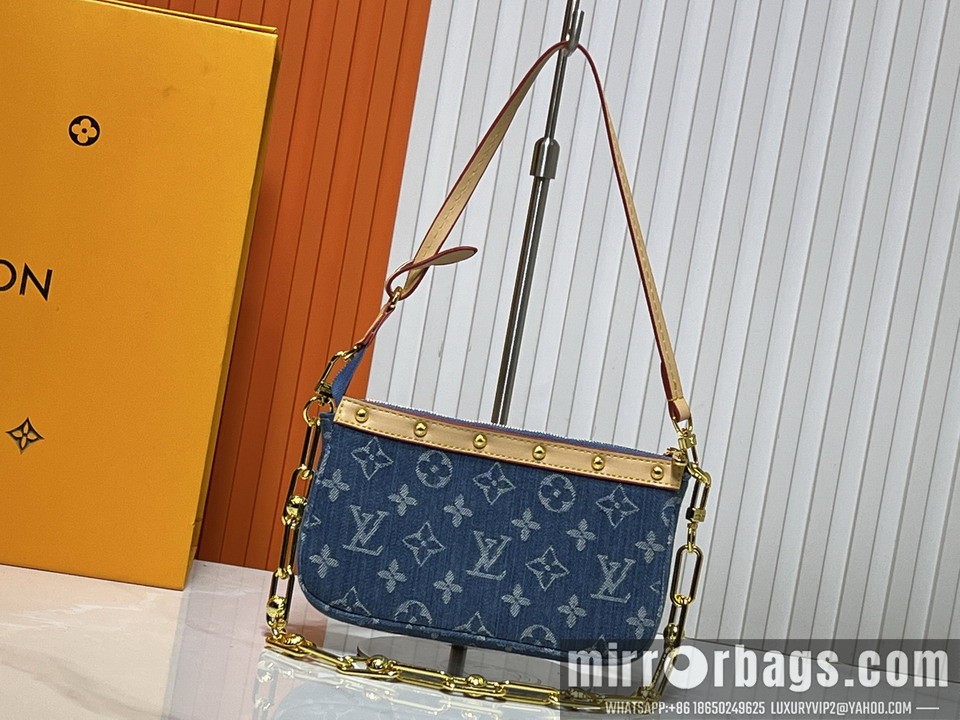 1:1 Replica Louis Vuitton Bags Pochette Acc M13404 22x13x4cm ss2