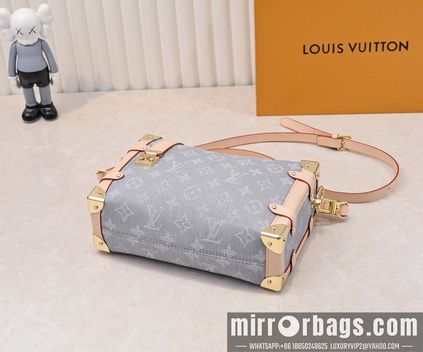 1:1 Replica Louis Vuitton Bags Side trunk M46358 21x14x6cm ss5