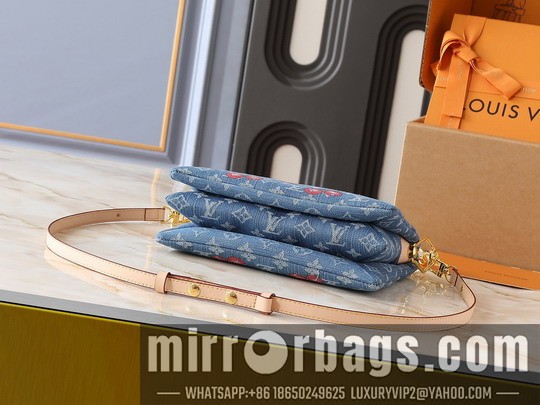 1:1 Replica Louis Vuitton Bags Coussin M14978 26x20x12cm ss